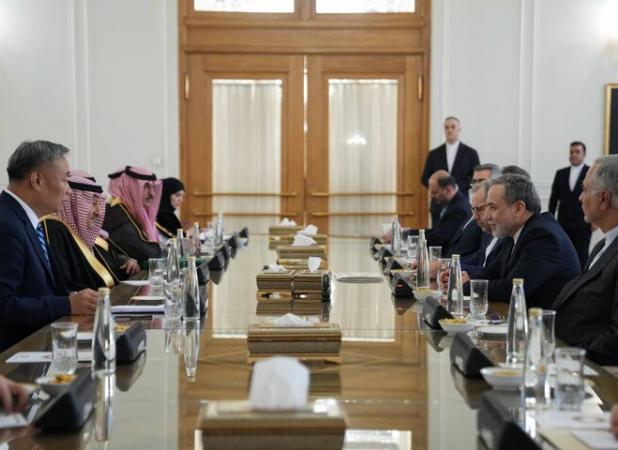 دیدار قائم‌مقام وزیر خارجه عربستان و معاون وزیر خارجه چین با عراقچی