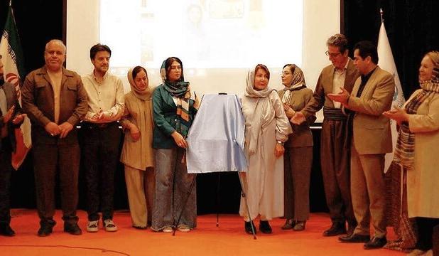 هشداری فرهنگی نسبت به خطرات مصرف خودسرانه دارو به کودکان در قالب کتاب سورنا