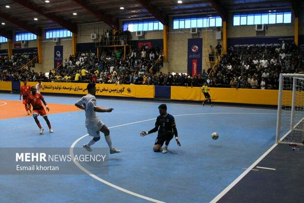 برد سخت مس سونگون در مصاف با عرشیا آذربایجان شهر قدس