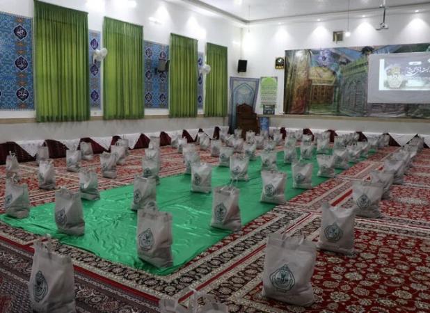 ۲۵ بسته حمایتی به خانواده زندانیان اردستان اهدا شد