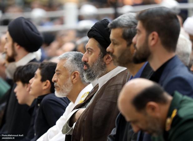 تصاویری از فرزند رهبر انقلاب در حرم امام خمینی