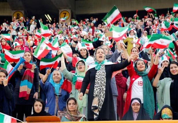 مجوز حضور بانوان در ورزشگاه تختی آبادان صادر شد