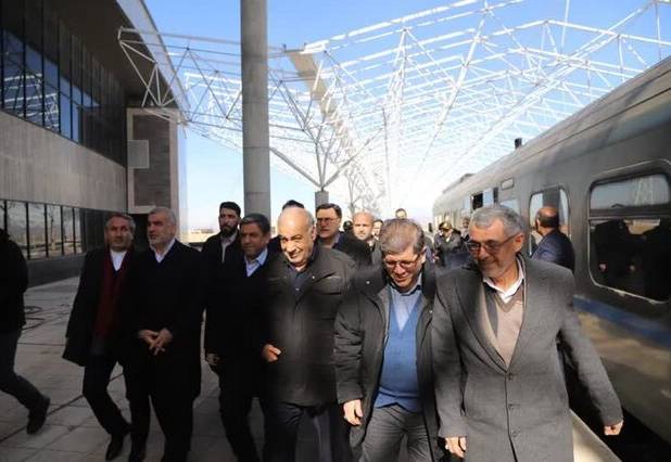 معاون وزیر راه: ۳۶۰۰ کیلومتر راه آهن در سطح کشور در حال احداث است