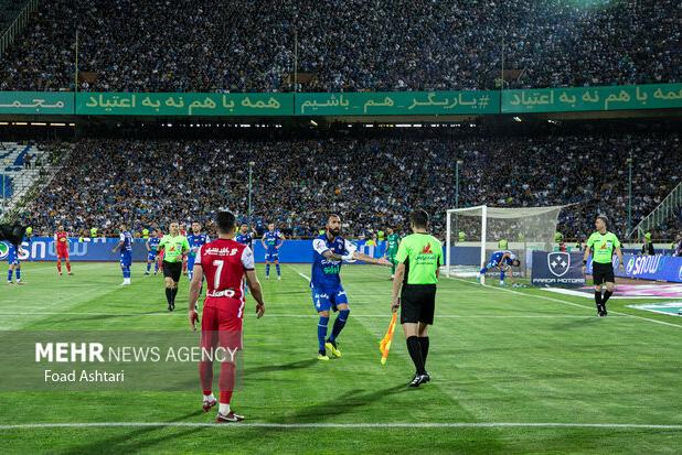 کمک داور دیدار استقلال و پرسپولیس تعلیق شد
