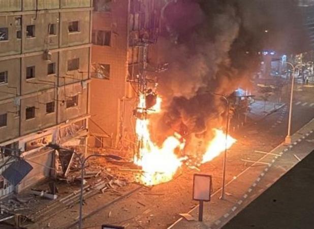 گنبد آهنین خودزنی کرد و یک اتوبوس را هدف قرار داد