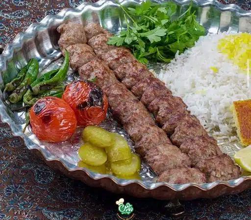 ۲۰ راز طلایی برای خوشمزگی چلوکباب کوبیده که آشپزها نمی‌گویند!