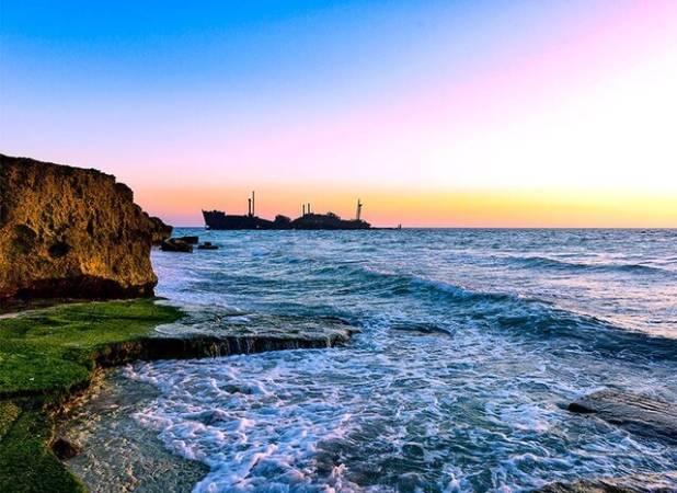 باد شدید و مواج شدن آب‌های شرق خلیج فارس