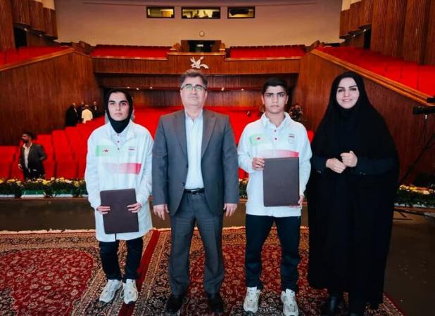 مدال‌آوران بوشهری در مسابقات جهانی دانش‌آموزی تجلیل شدند