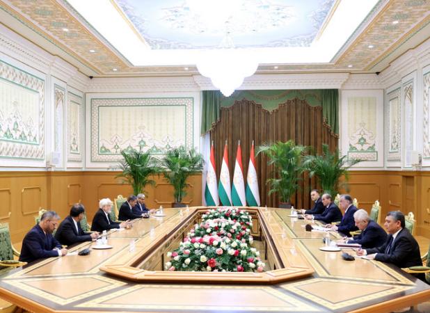 عارف: هیچ مانعی در راه توسعه بیش از پیش روابط تهران-دوشنبه وجود ندارد