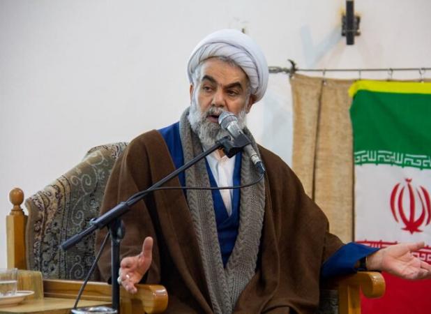 قم در حرکت‌های انقلابی و مردمی مسئولیت تاریخی و جایگاه پیشگامی دارد