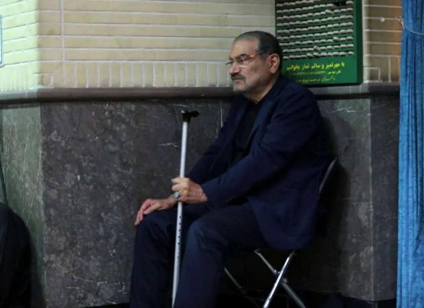 تصویری از علی شمخانی در جمع عزاداران ظهر عاشورا