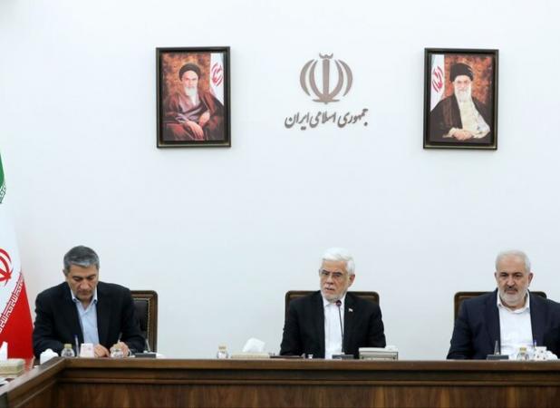 تاکید عارف بر اهمیت و ضرورت جلوگیری از برداشت‌های غیرمجاز آب