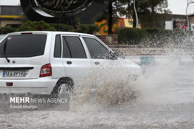 بارش شدید باران در منطقه چاهکیچی دلگان