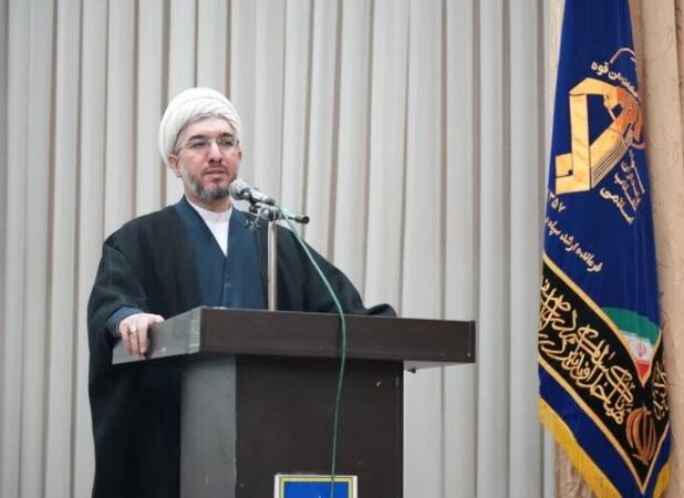 نجاری: روحانیون سپاه باید مرجع اعتماد کارکنان و مردم باشند