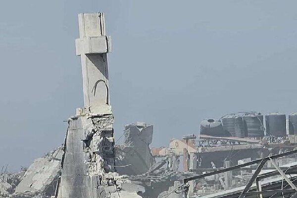 حمله به کلیسای محل پناه‌گیری فلسطینی‌ها؛ جنایت جنگی دیگر صهیونیست‌ها