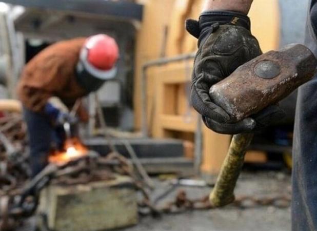 نبود امنیت شغلی کارگران در سایه قراردادهای کوتاه‌مدت