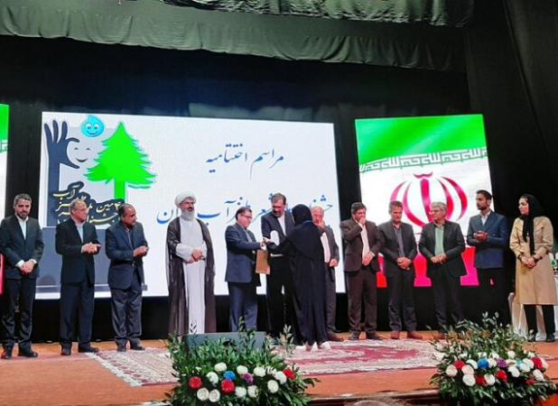 اختتامیه جشنواره ملی شعر «طنز آب» در شهرستان کاشمر
