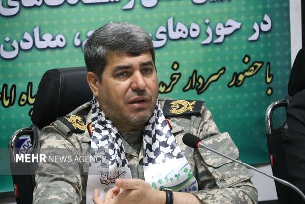 فرمانده سپاه بوشهر:روش ارتباط صنعت و بازار به نفع مردم استان تغییر کند