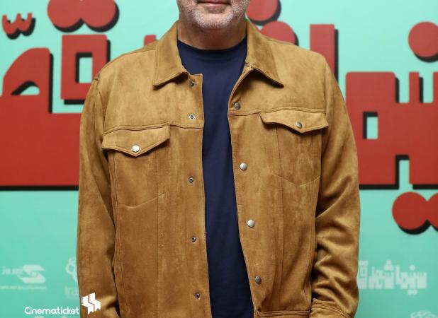 بازیگر خوشتیپ سریال آوای باران در اکران فیلم