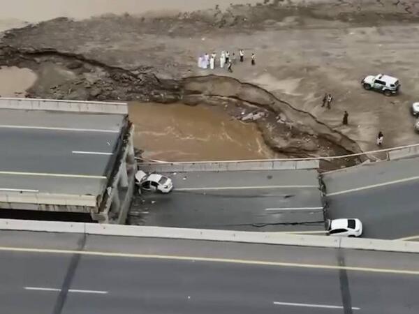 فروریختن یک پل در جنوب عربستان در پی بارندگی‌های اخیر