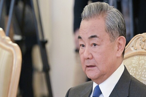 با حاکمیت قانون جنگل بر نظام بین‌الملل مقابله می‌کنیم