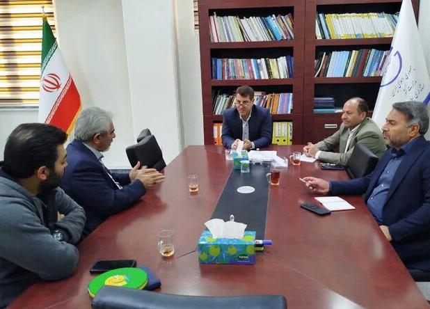 دارابی:اجرای طرح نصب پنل خورشیدی در دستگاه‌های اجرایی ایلام آغاز شد