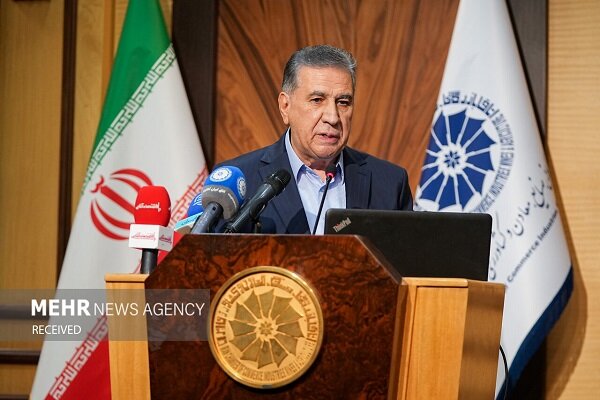 ۸۰ درصد اقتصاد ایران، دولتی است