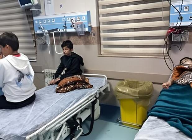 ۳۶ دانش‌آموز در اهر دچار علائم مسمومیت شدند