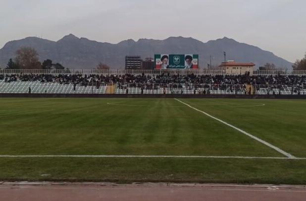 حال و هوای ورزشگاه تختی خرم‌آباد ۳ ساعت مانده به بازی با استقلال
