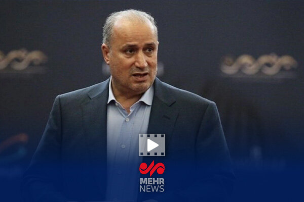 تاج: حق نداریم انتقادات را پاسخگو نباشیم