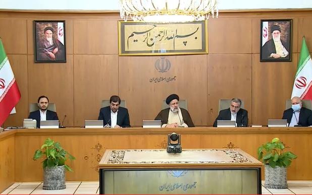  سخنان رهبر انقلاب چراغ راهی برای همگان است