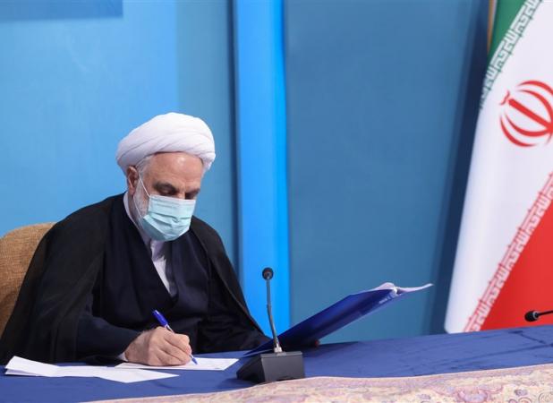 ابهام قانون تسهیل درباره آزمون وکالت را رفع کنید