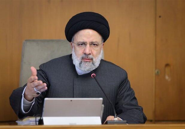 وضعیت اقتصادی مردم از دغدغه های جدی دولت است