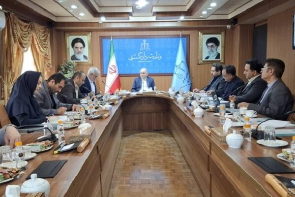 نشست بررسی چالش‌ها و موانع تحقق حقوق شهروندی برگزار شد