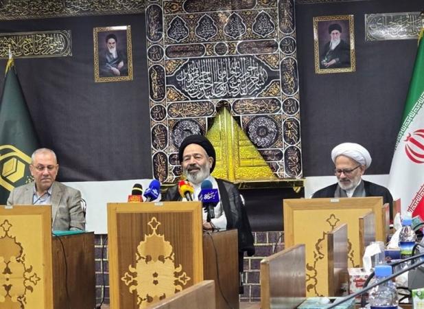 "انا علی العهد" شعار محوری اربعین شد