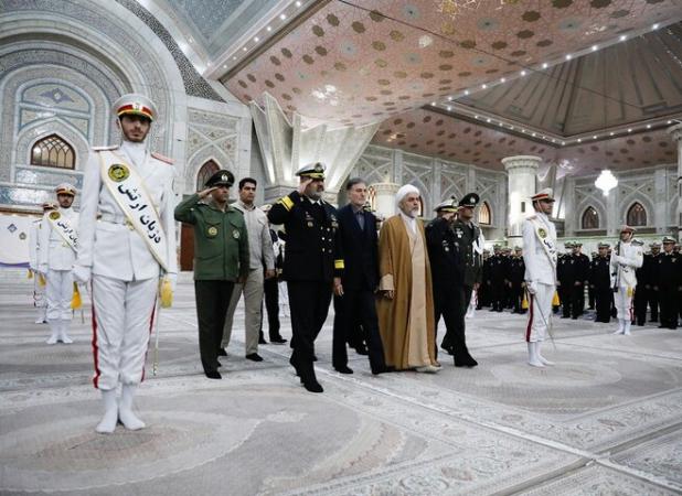فرماندهان نیروی دریایی ارتش با آرمان های امام راحل تجدید میثاق کردند