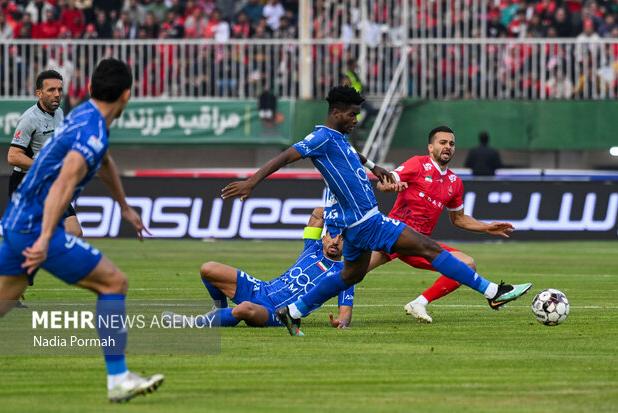 مربیان استقلال و پرسپولیس تحت تاثیر باشگاه هستند/ این بازی ارزش نداشت!