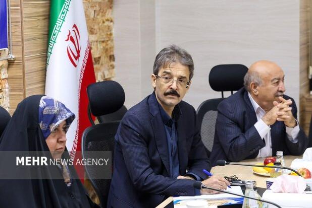 صنایع بزرگ خوزستان باید ملزم به احداث نیروگاه برق شوند