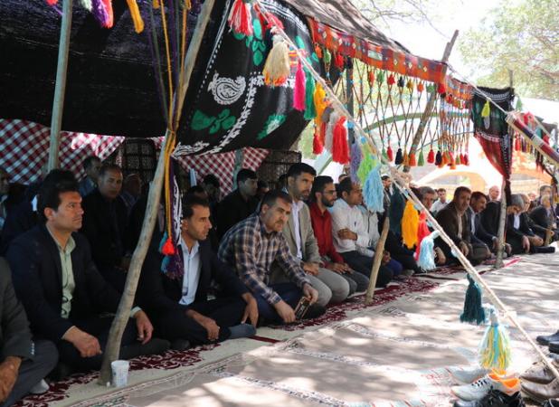 تجلیل از معلمان عشایری لرستان در «سیاه‌چادر» برگزار شد