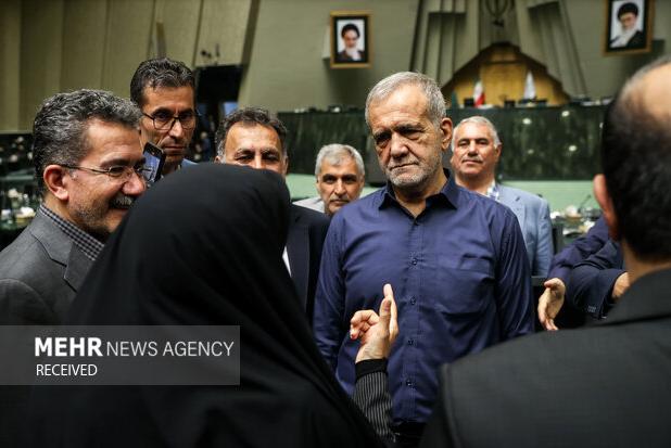انتقاد نمایندگان از مواضع پزشکیان در گفتگو با خبرنگار آمریکایی