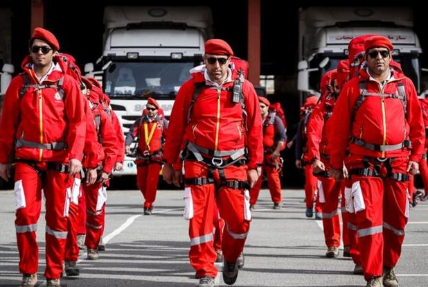 عملیات گسترده هلال‌احمر در مهار حریق جنگل‌های هیرکانی / به‌کارگیری ۸۹ نیروی عملیاتی، ۳ بالگرد و پهپادهای حرارتی در الیت چالوس