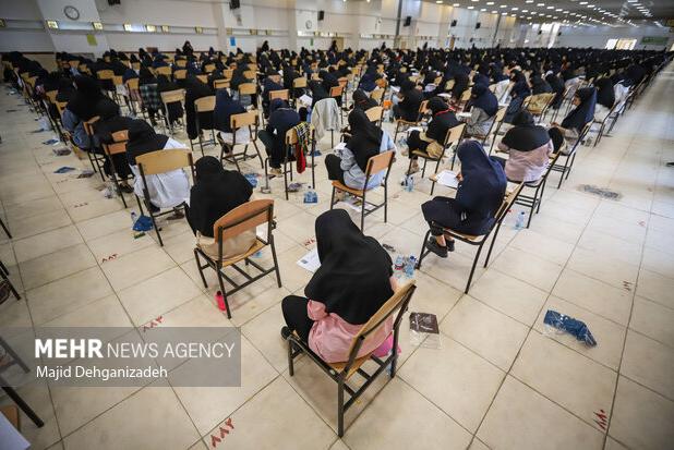 لزوم بکارگیری فناوری در برگزاری کنکورها و اجرای طرح آزمونهای الکترونیک