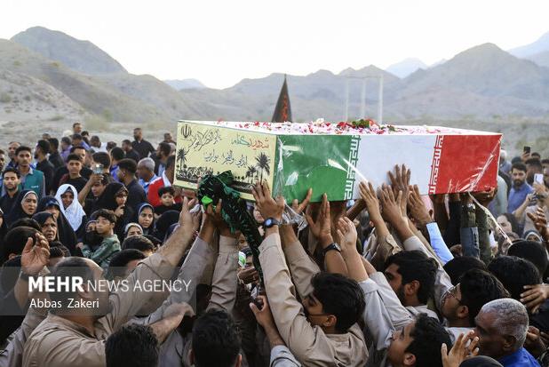 پیکر مطهر شهید گمنام در سمنان تشییع شد
