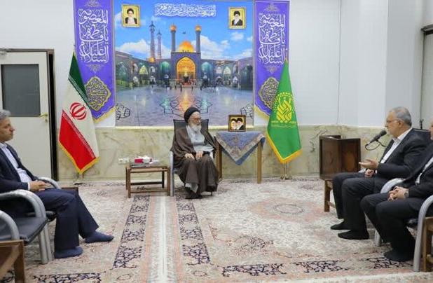 برخی افراد با سخنان خود جوانان را نسبت به اعتقاداتشان منحرف می‌ کنند