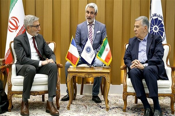 همکاری فرانسه با ایران در حوزه‌های غیرتحریمی