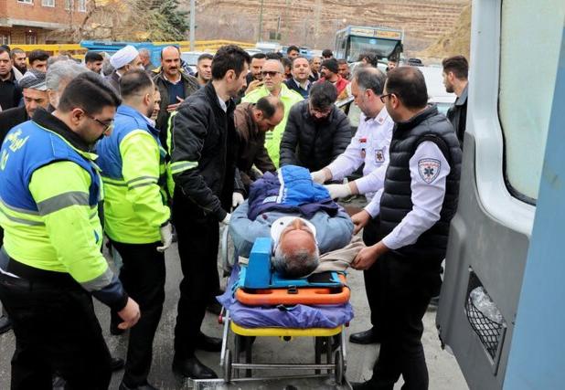 بررسی میدانی رئیس اورژانس کشور از روند امدادرسانی یک حادثه در ارومیه