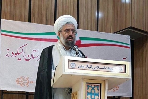 دشمن با رسانه به دنبال تزریق یأس به جوانان است