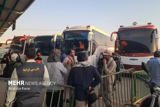 آخرین وضعیت تامین اتوبوس برای بازگشت زوار اربعین حسینی در مرز مهران