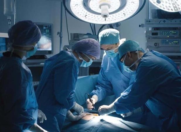 جراحی موفقیت‌آمیز برداشتن توده ۲ کیلویی در قم