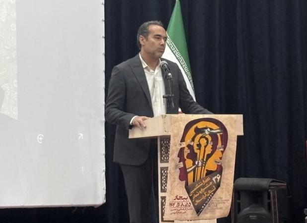 کاظمی: در هجوم فضای مجازی، تنها تئاتر است که جامعه را نجات می‌دهد